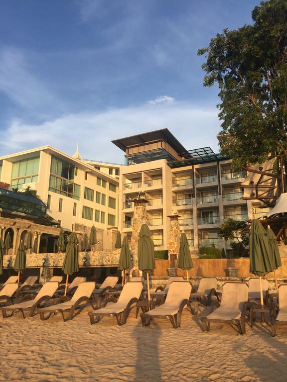 Club Royal Suites Pattaya Exteriör bild