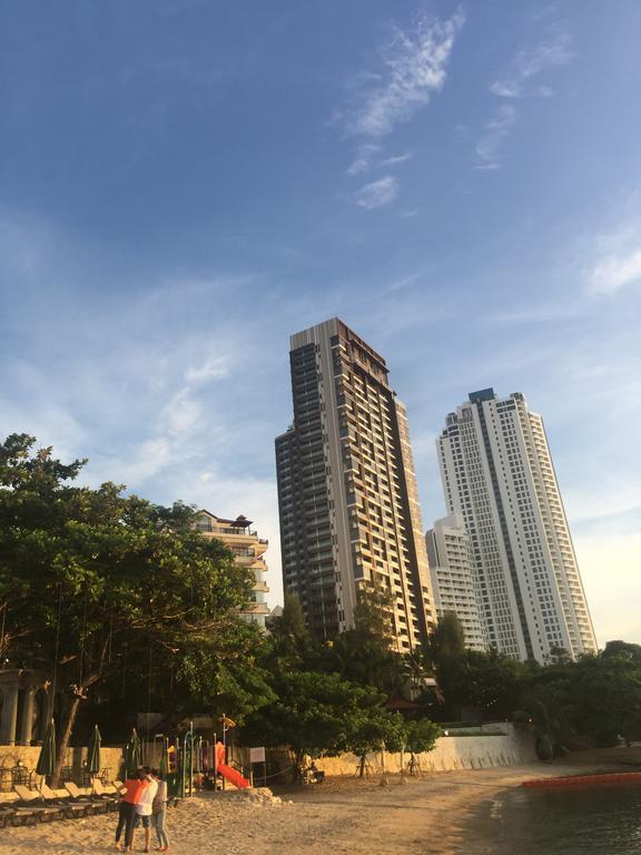 Club Royal Suites Pattaya Exteriör bild