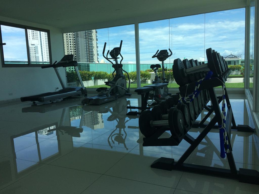Club Royal Suites Pattaya Exteriör bild