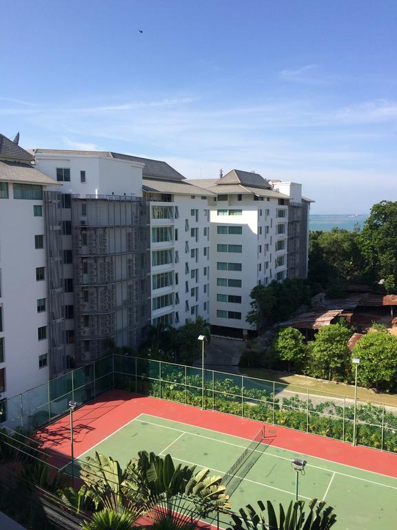 Club Royal Suites Pattaya Exteriör bild