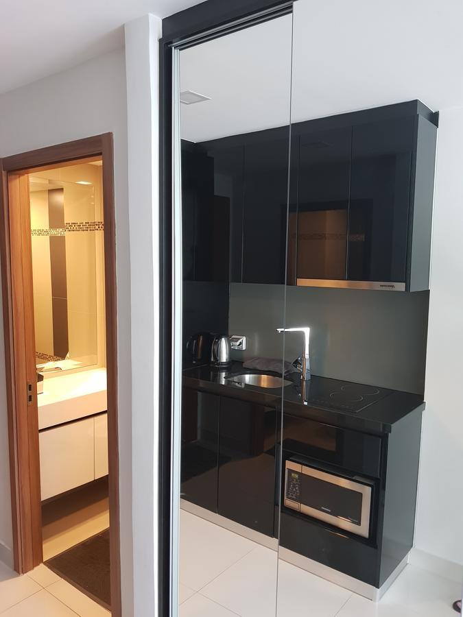 Club Royal Suites Pattaya Exteriör bild