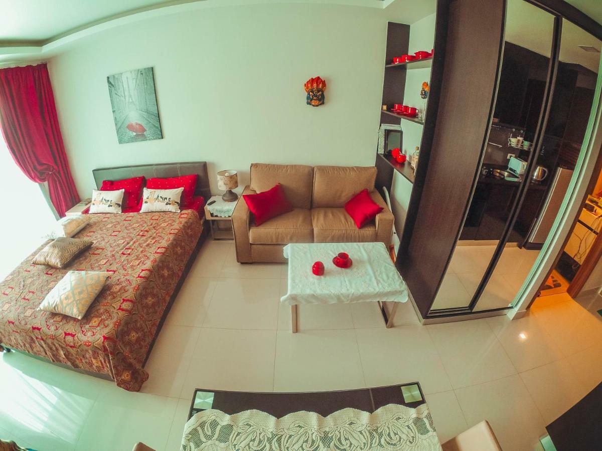 Club Royal Suites Pattaya Exteriör bild